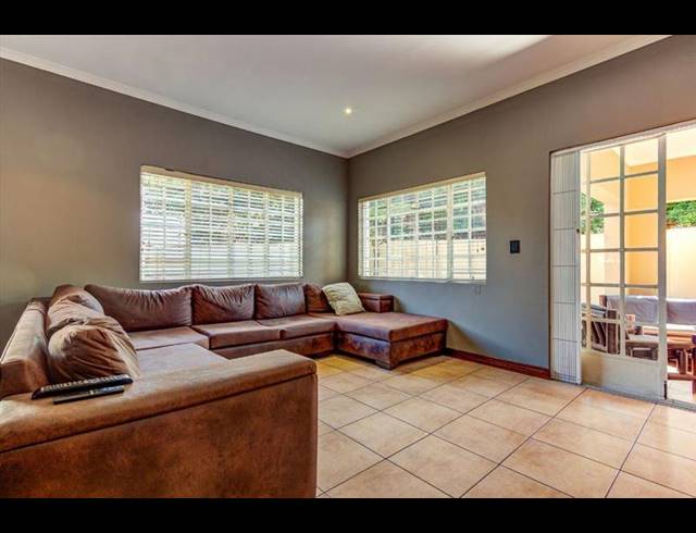 3 BEDROOM TOWNHOUSE FOR SALE IN FARRAR PARK